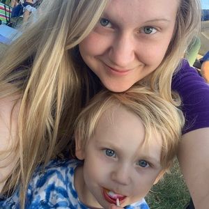 Meet your Posher, Alexis